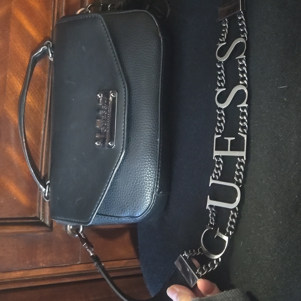 Incredible Guess purse